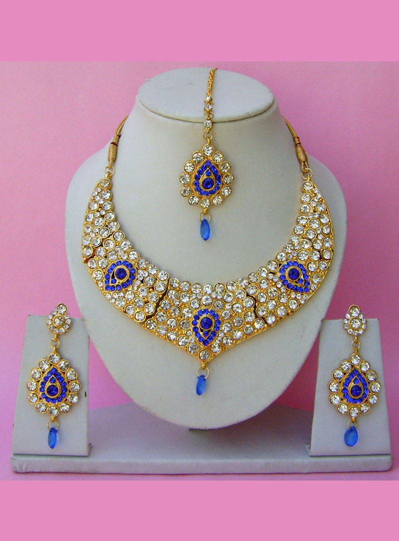 Blue Alloy Zircon Stone Heavy Set With Earrings and Maang Tikka 115694