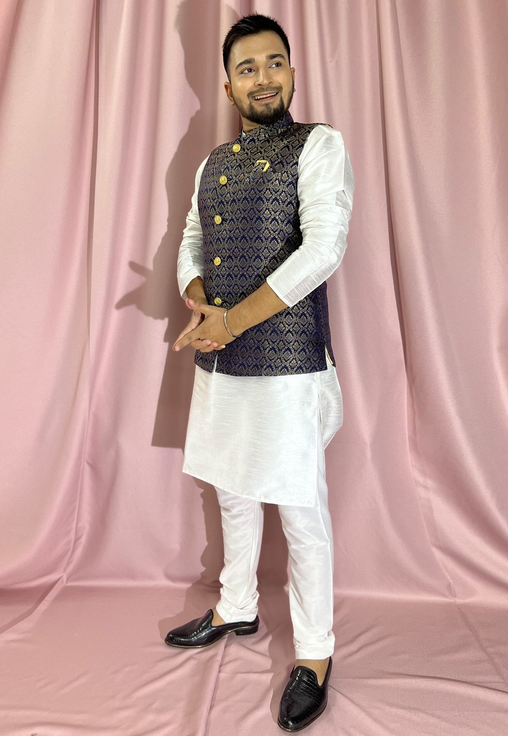 Off White Silk Kurta Pajama With Jacket 272860