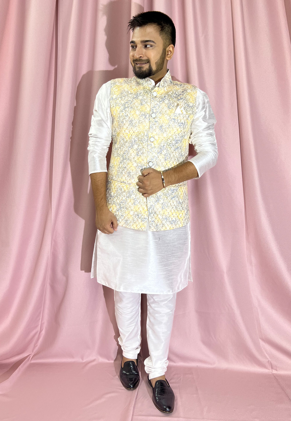 Off White Silk Kurta Pajama With Jacket 272871