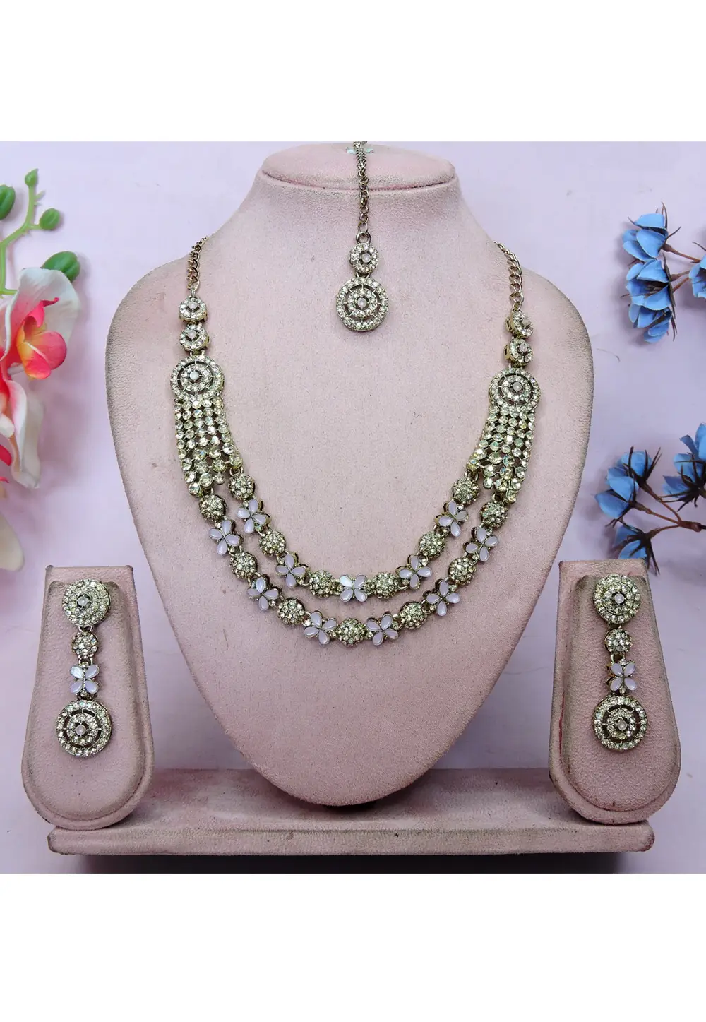 Lavender Alloy Necklace Set With Earrings and Maang Tikka 337076