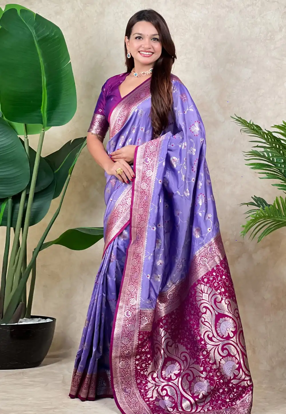 Lavender Banarasi Silk Saree 320682
