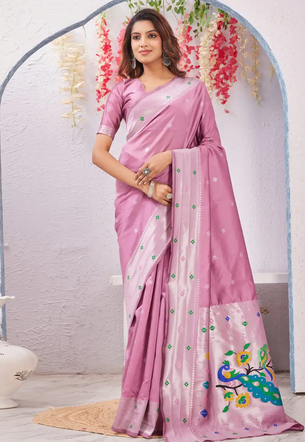 Lavender Banarasi Silk Saree 325257