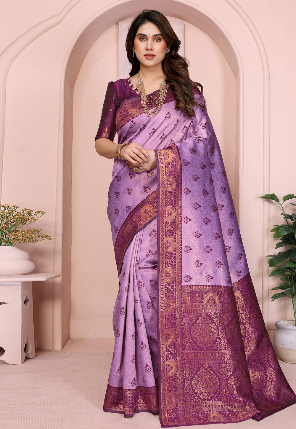 Lavender Banarasi Silk Saree With Blouse 314429