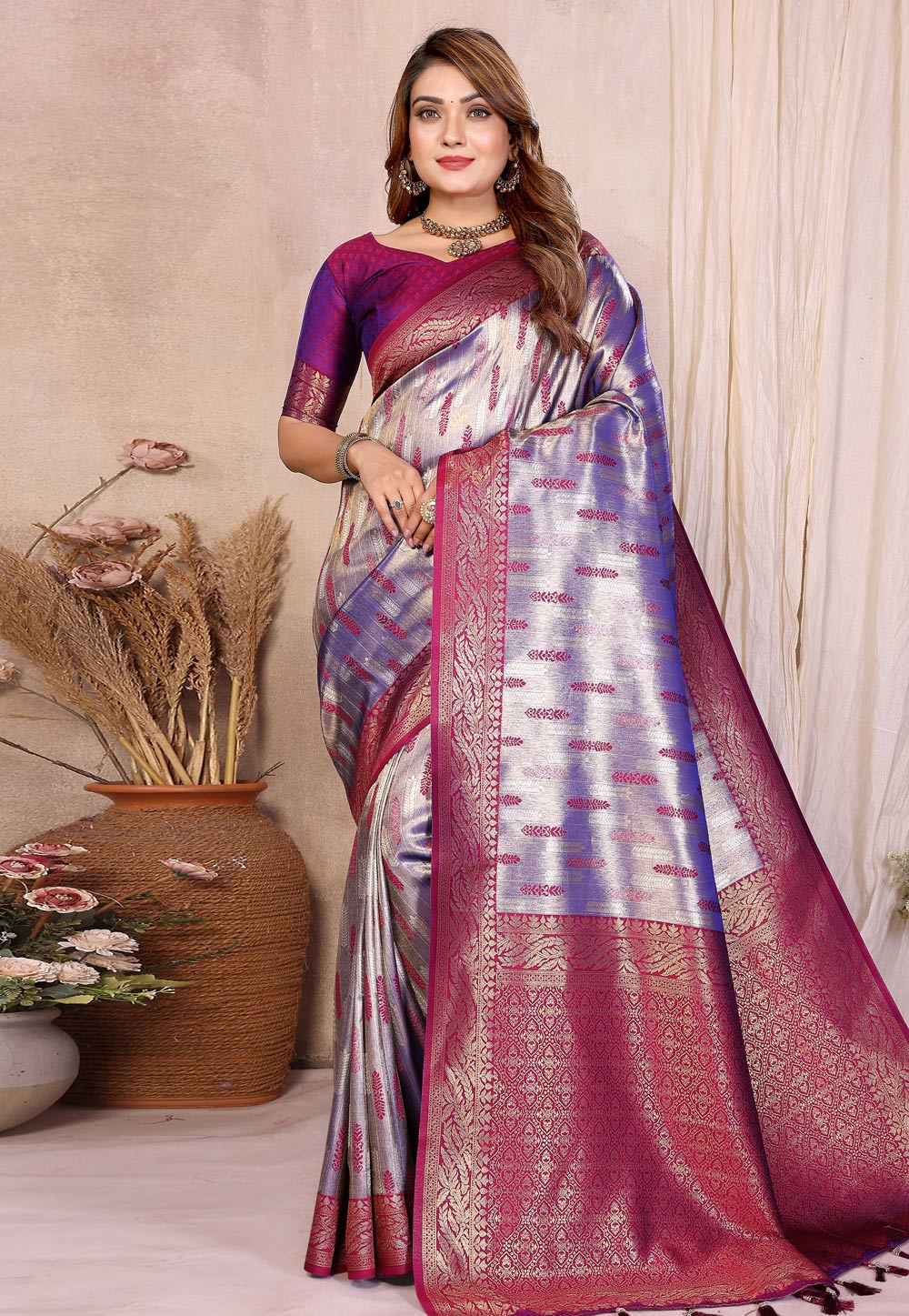 Lavender Banarasi Silk Saree With Blouse 320612