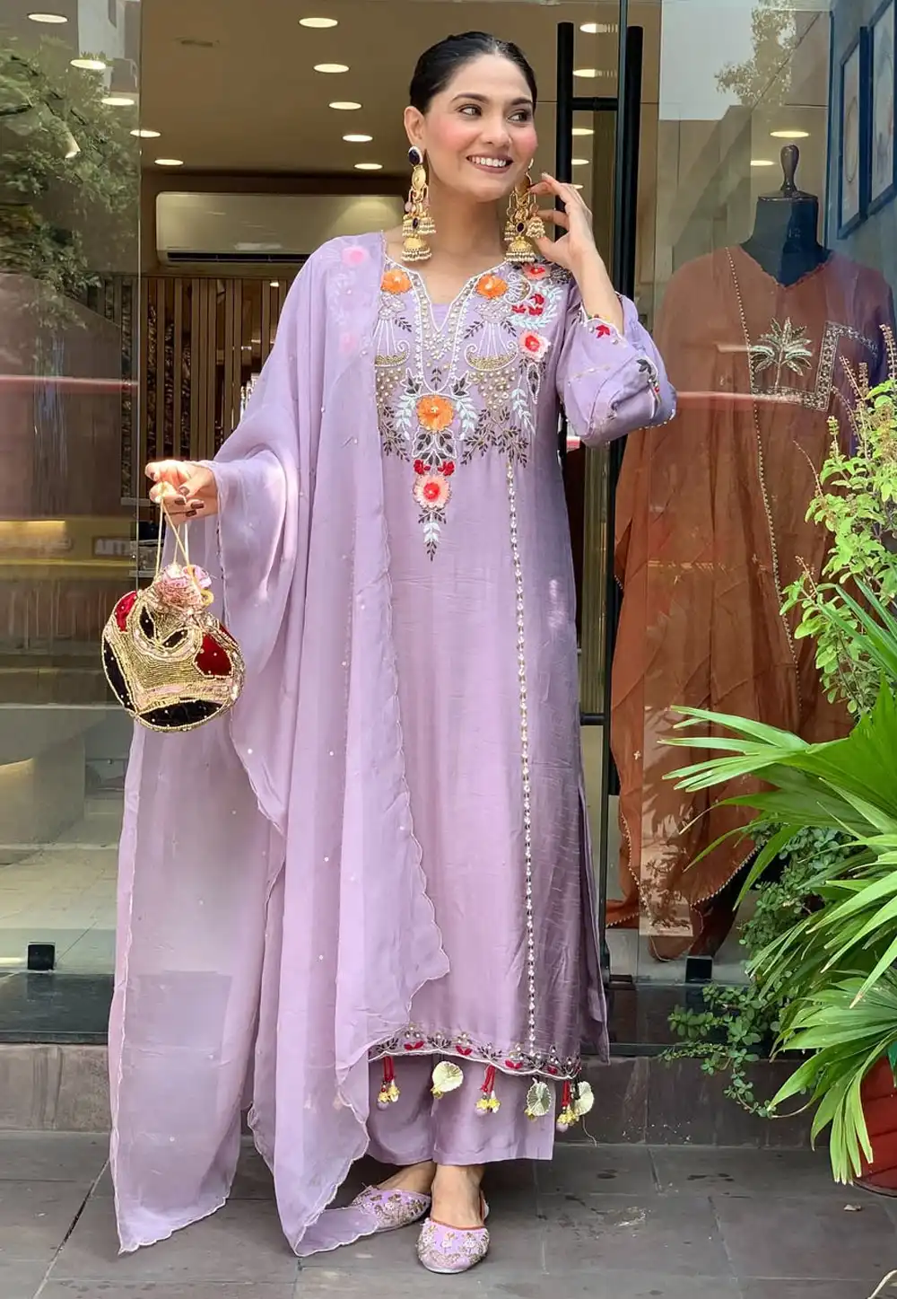 Lavender Chanderi Readymade Pakistani Suit 324943