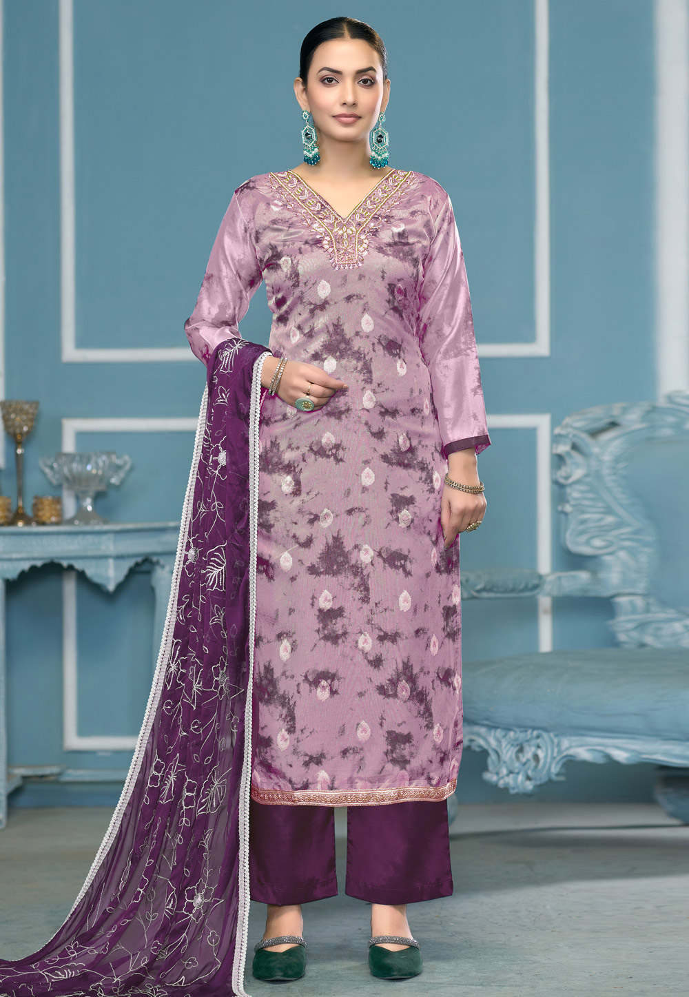 Lavender Organza Pakistani Suit 307281