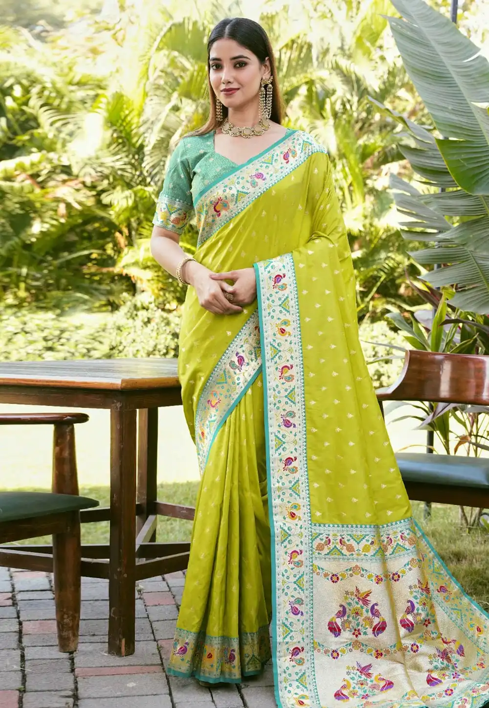 Light Green Silk Saree With Blouse 327556