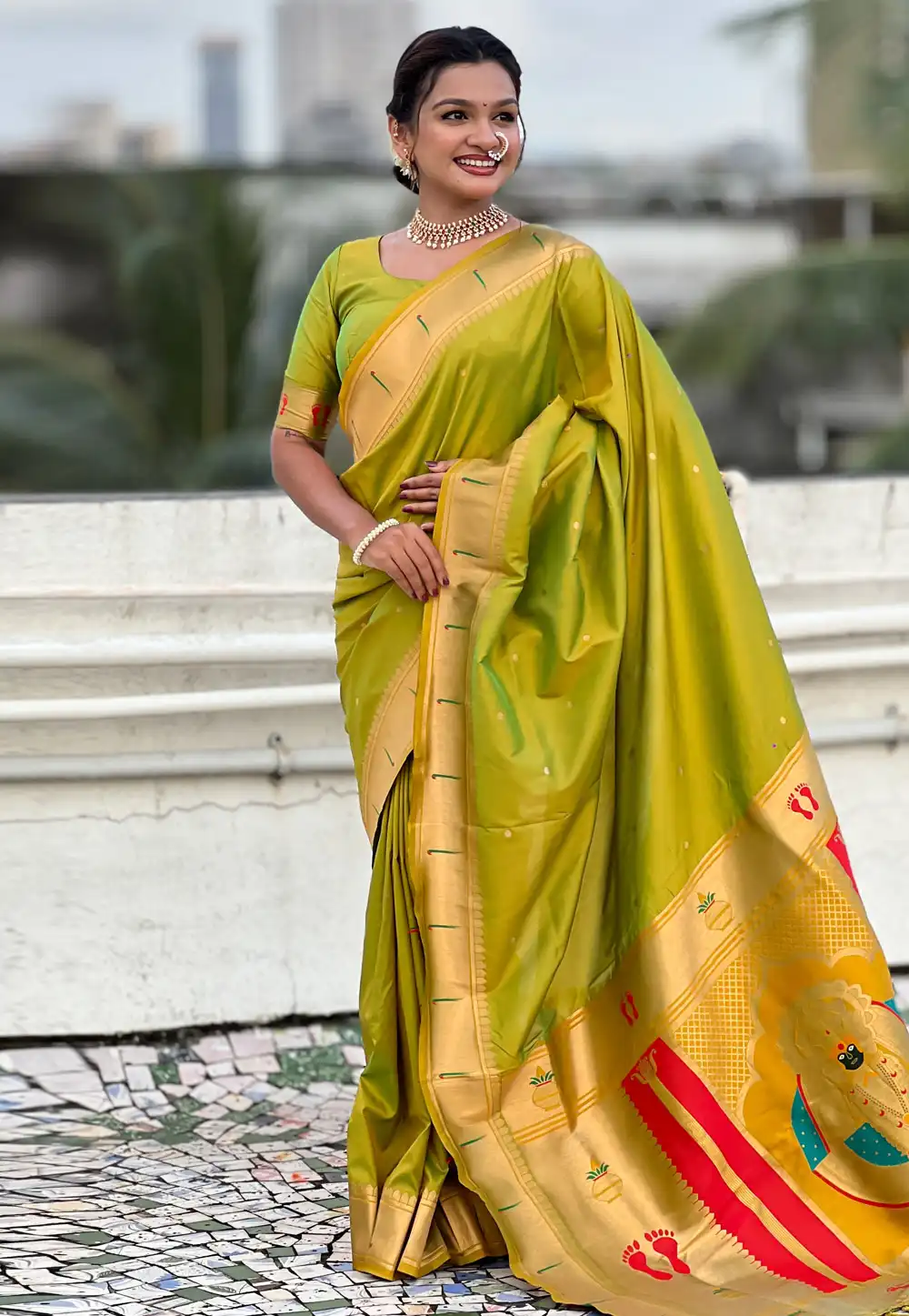 Light Green Silk Saree With Blouse 321057