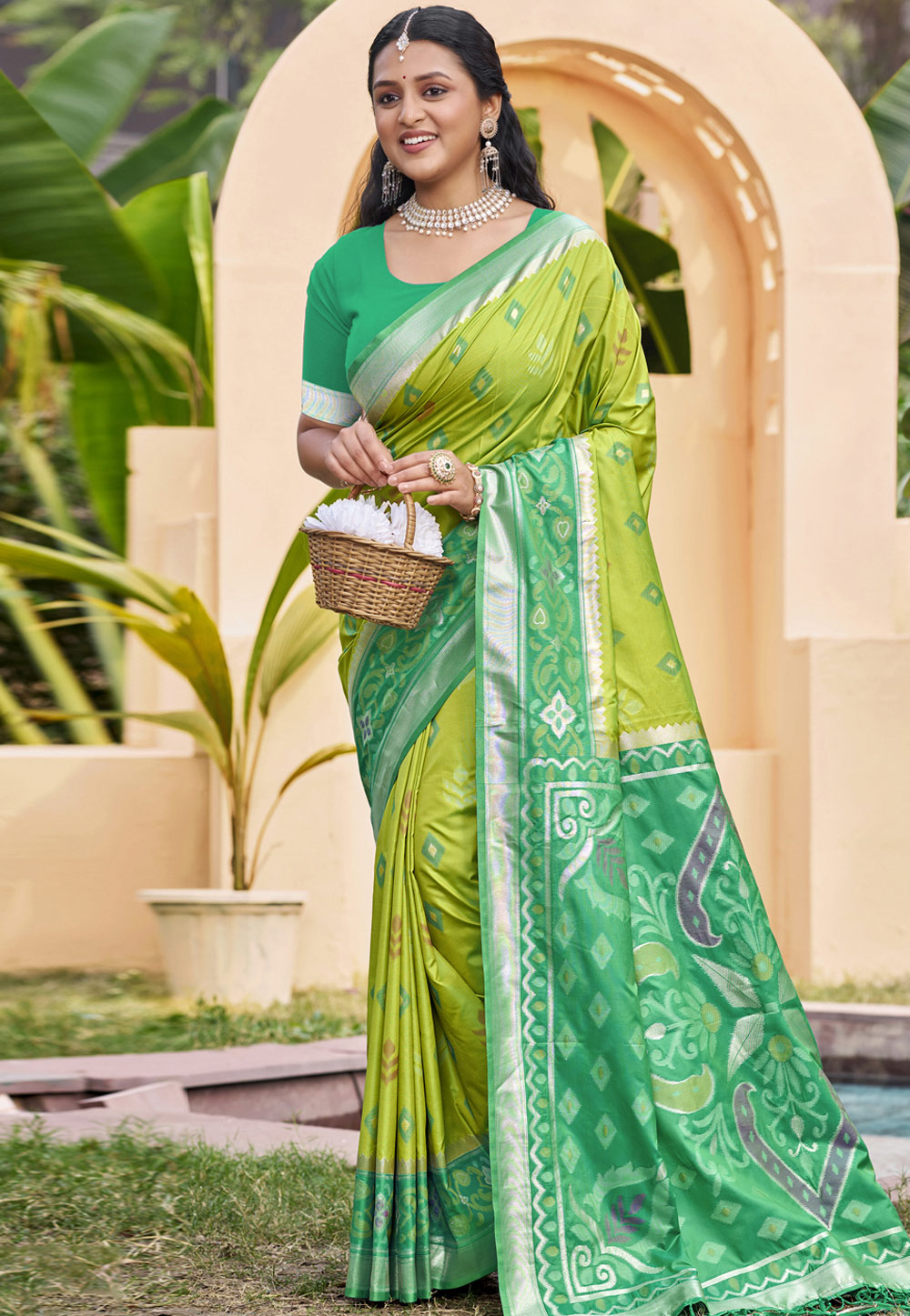 Light Green Silk Saree With Blouse 324329