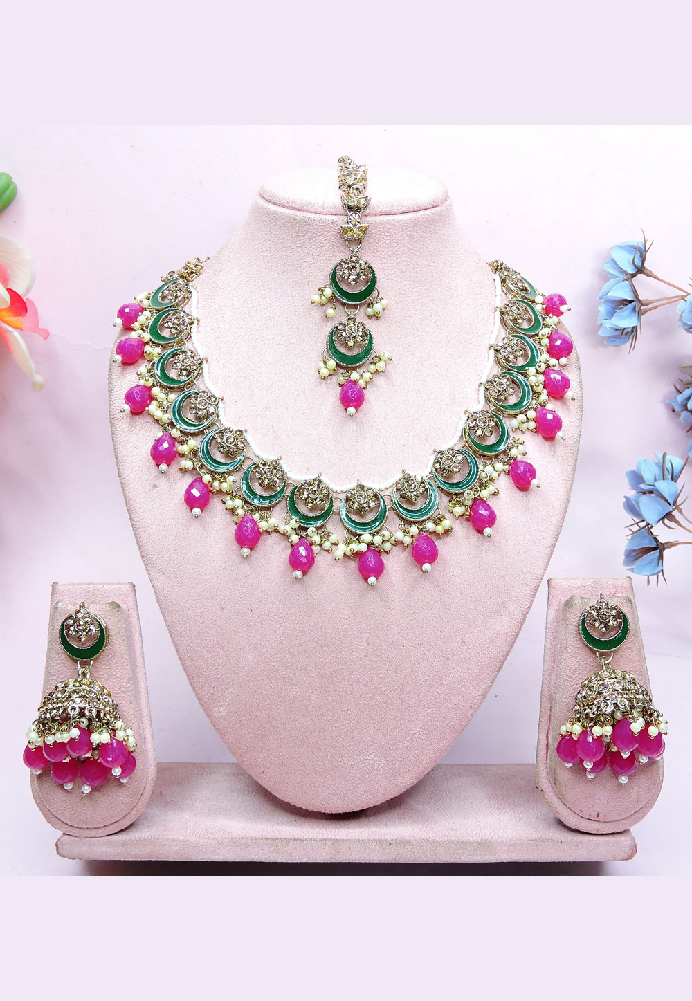 Magenta Alloy Necklace Set With Earrings and Maang Tikka 312373