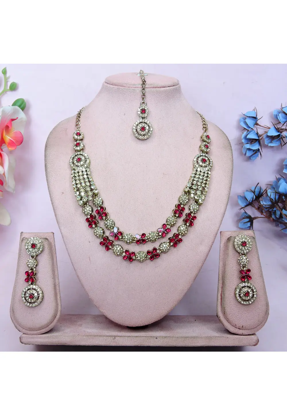 Magenta Alloy Necklace Set With Earrings and Maang Tikka 337080