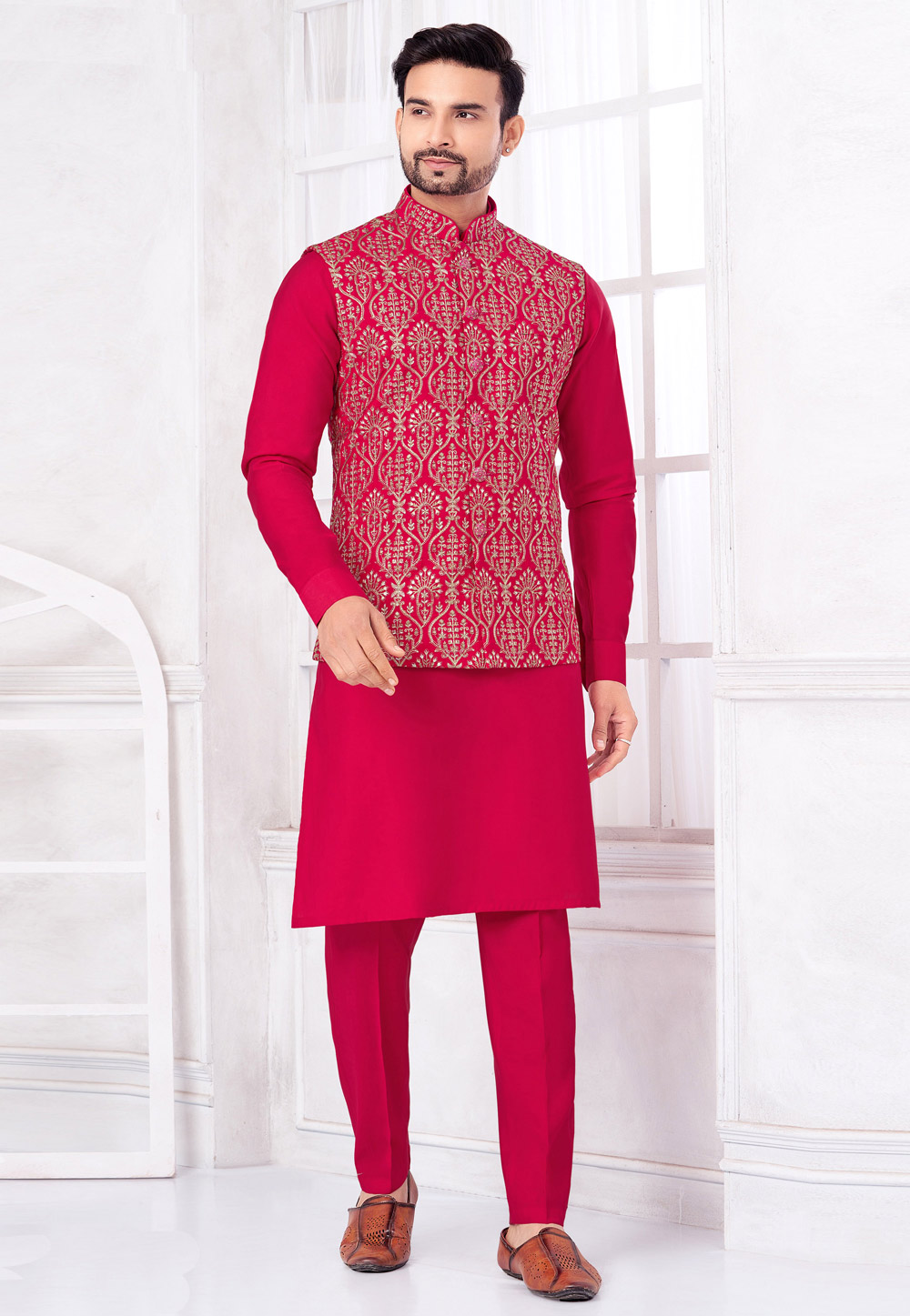 Magenta Art Silk Kurta Pajama With Jacket 322300