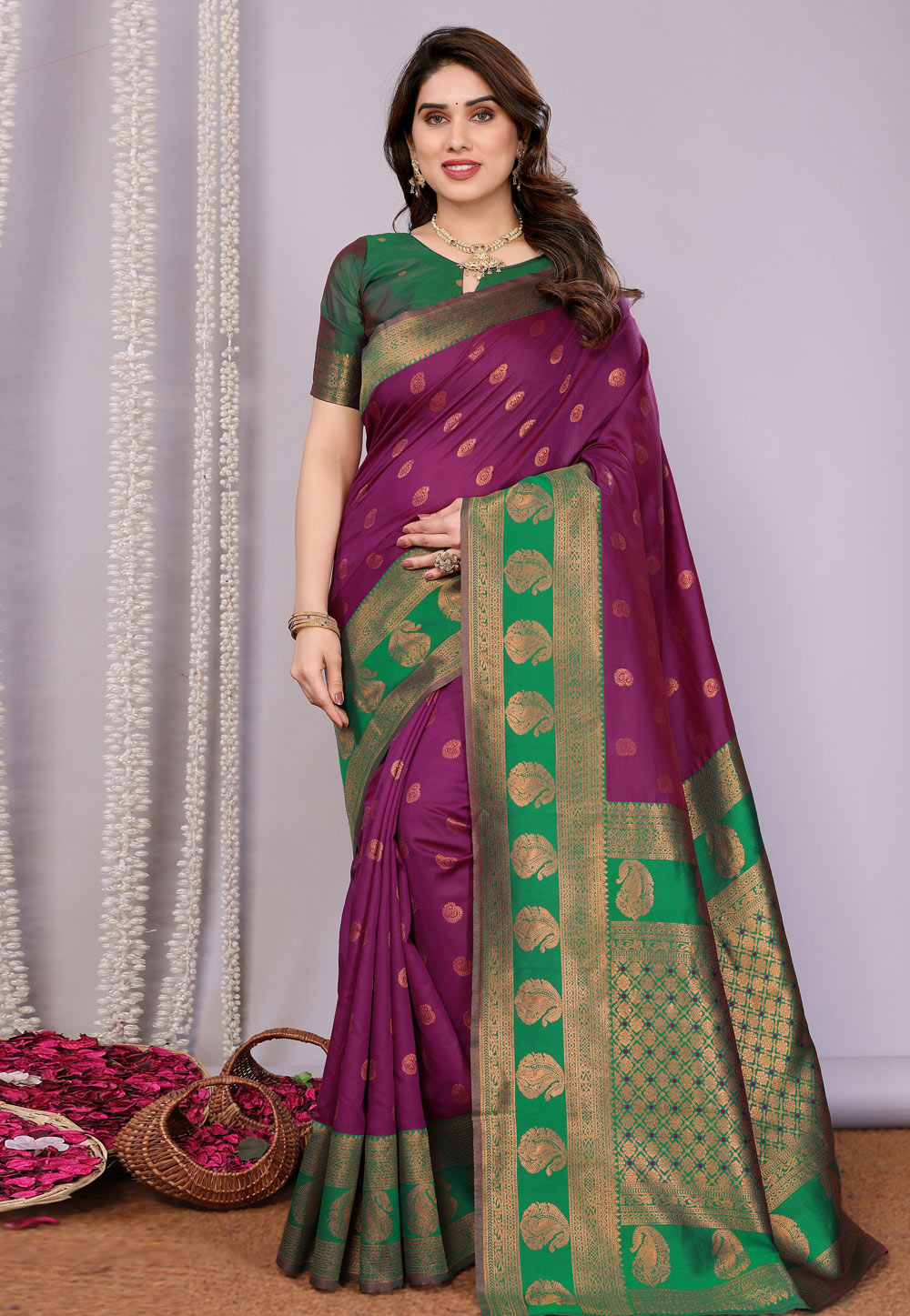 Magenta Banarasi Silk Saree 311383