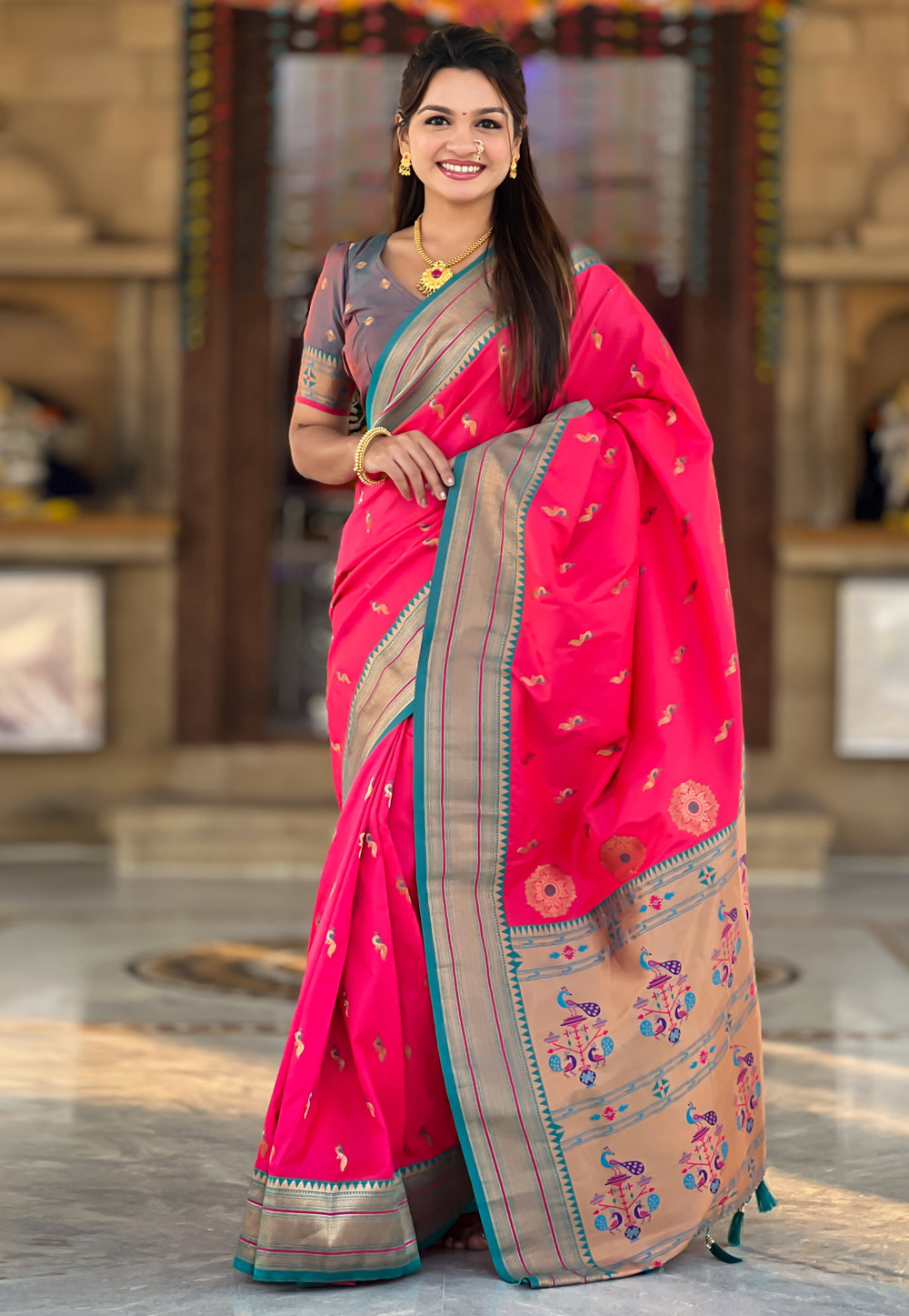 Magenta Banarasi Silk Saree With Blouse 307244