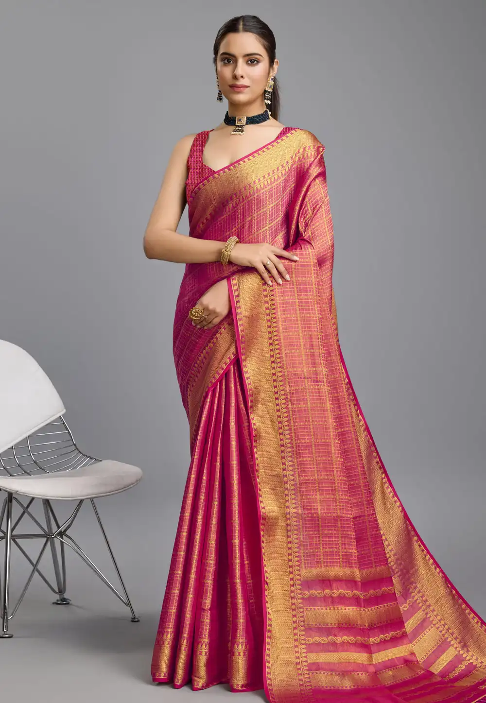 Magenta Brocade Saree With Blouse 289290