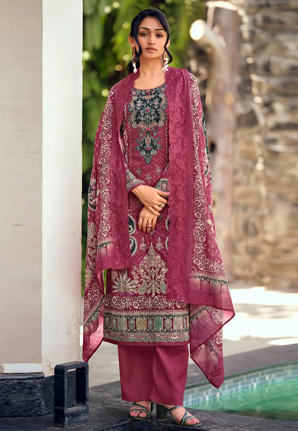 Magenta Cotton Pakistani Suit 334138