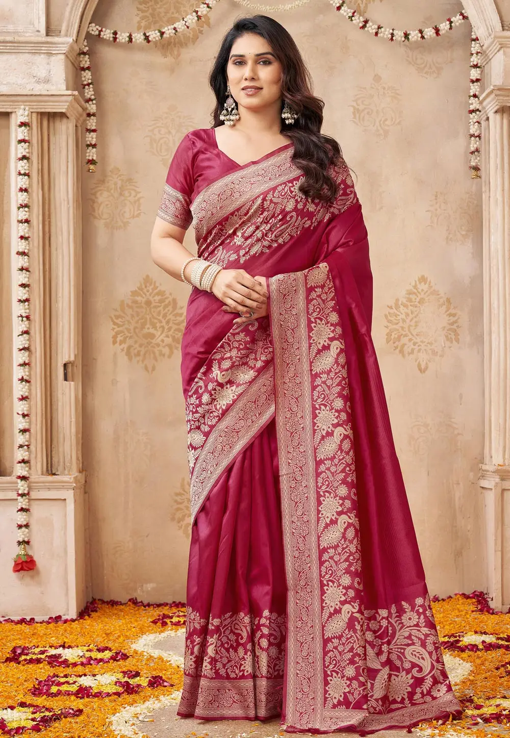 Magenta Raw Silk Saree With Blouse 335988