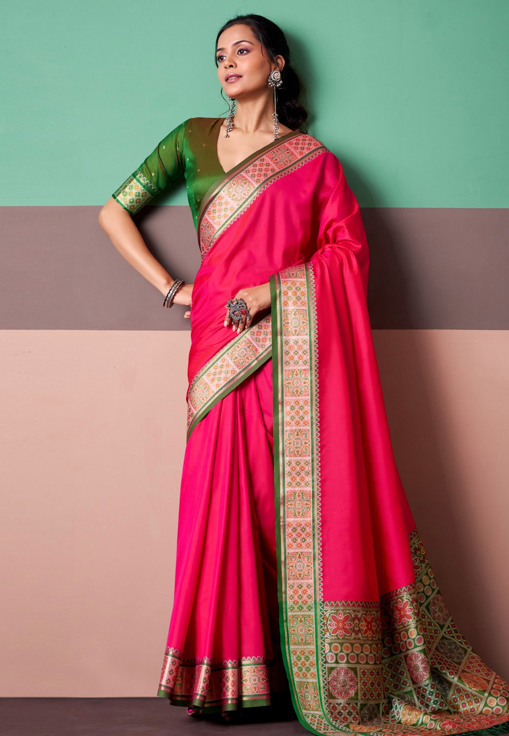 Magenta Silk Patola Saree 328185