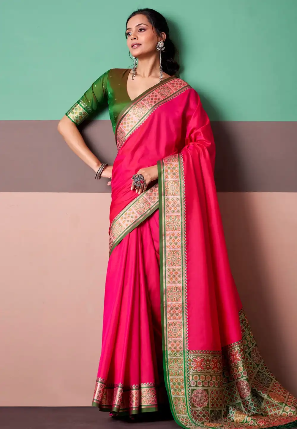 Magenta Silk Patola Saree 328185