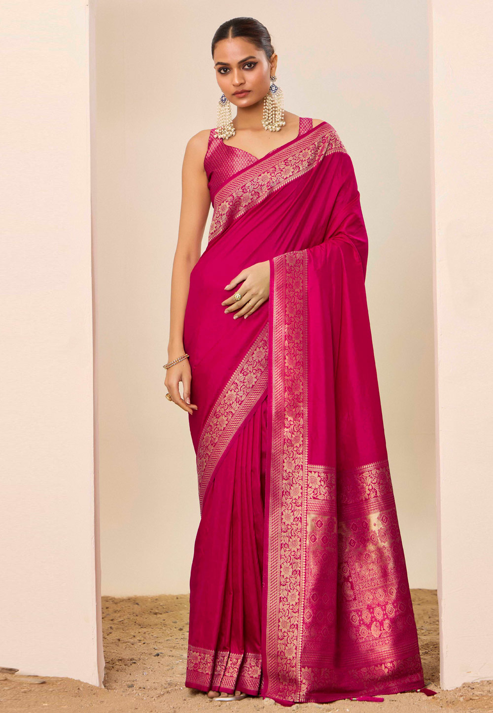 Magenta Silk Saree With Blouse 311452