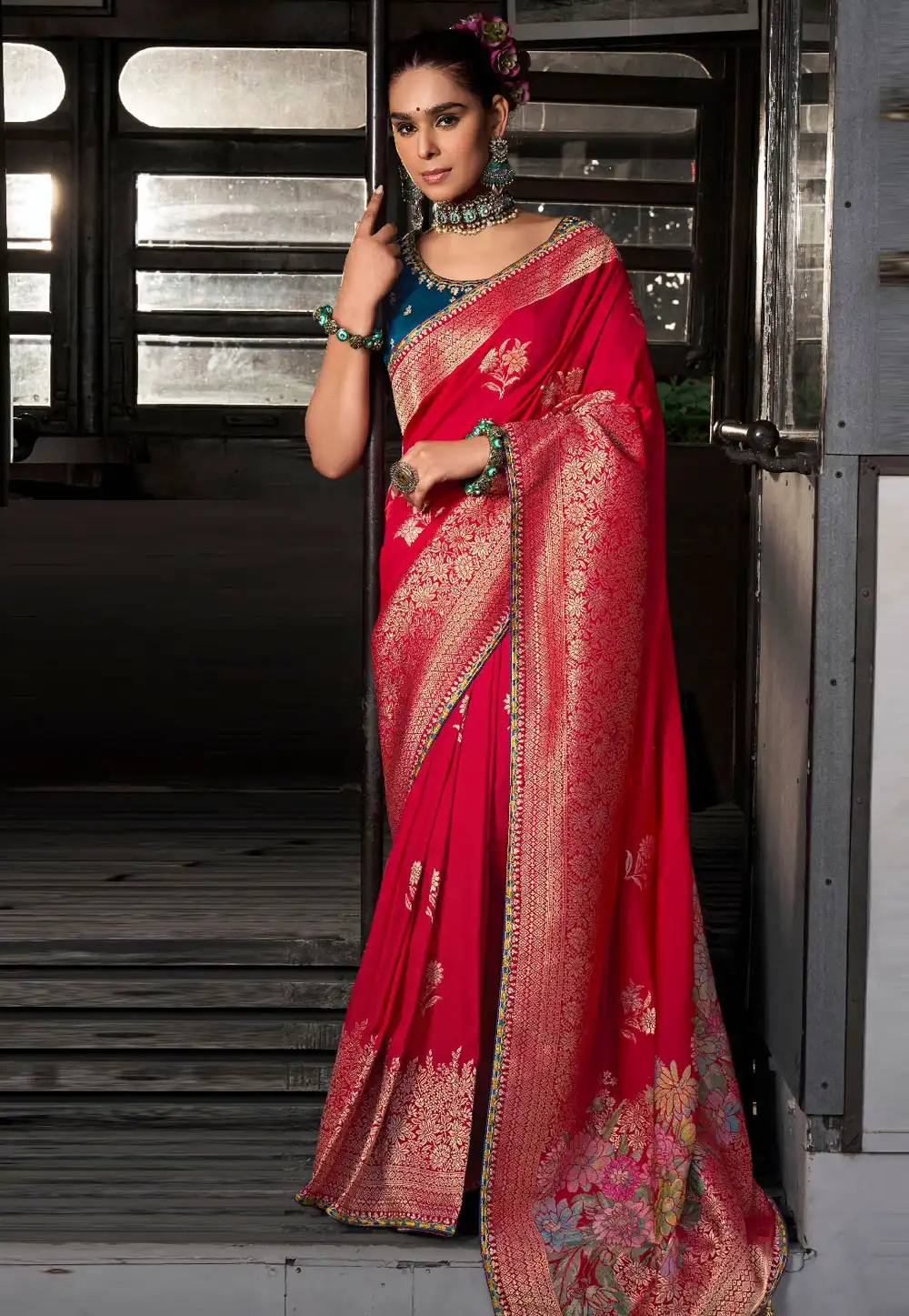 Magenta Viscose Saree With Blouse 317736