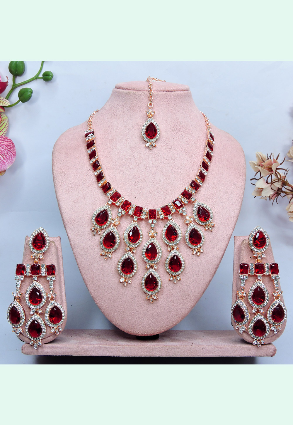 Maroon Alloy Necklace Set With Earrings and Maang Tikka 312404