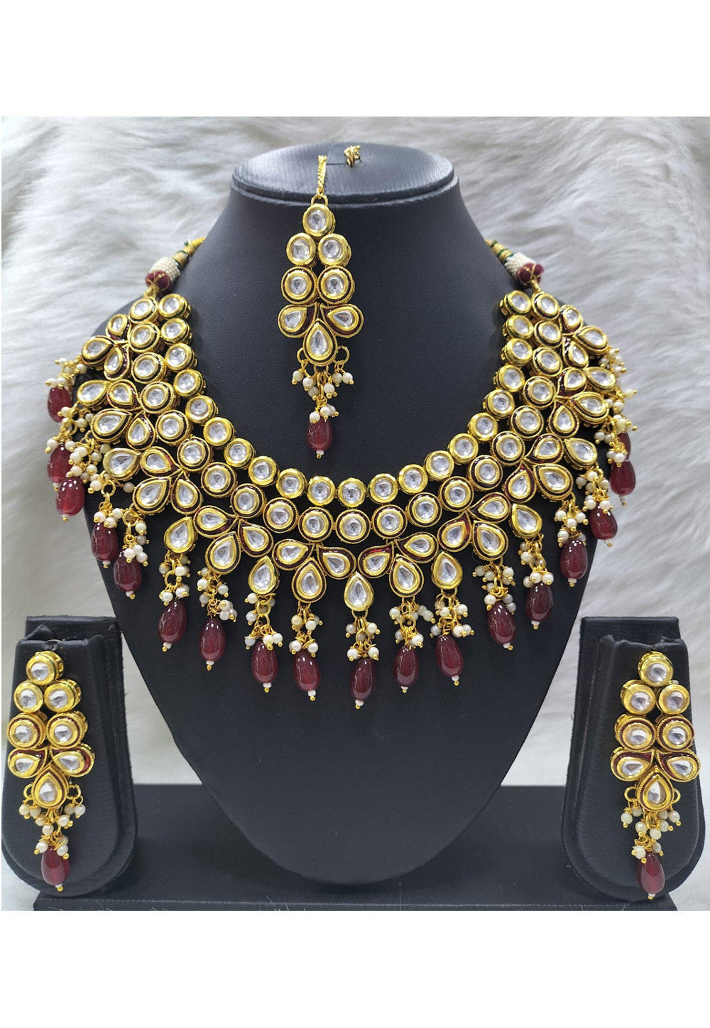 Maroon Alloy Necklace Set With Earrings and Maang Tikka 312923