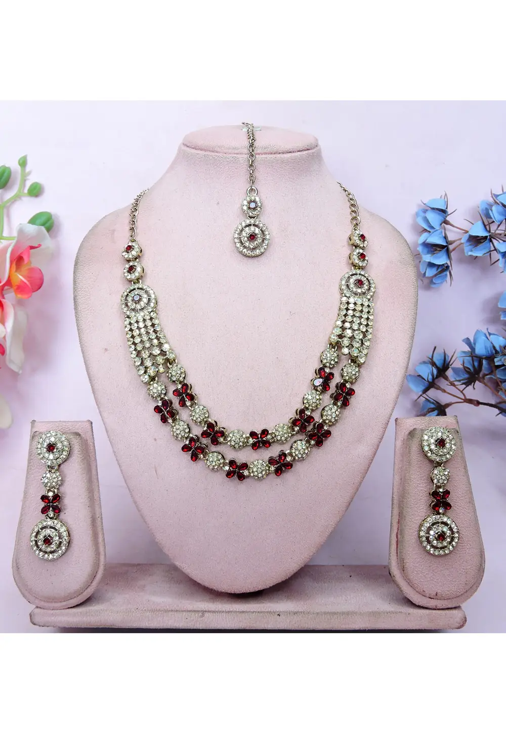 Maroon Alloy Necklace Set With Earrings and Maang Tikka 337074