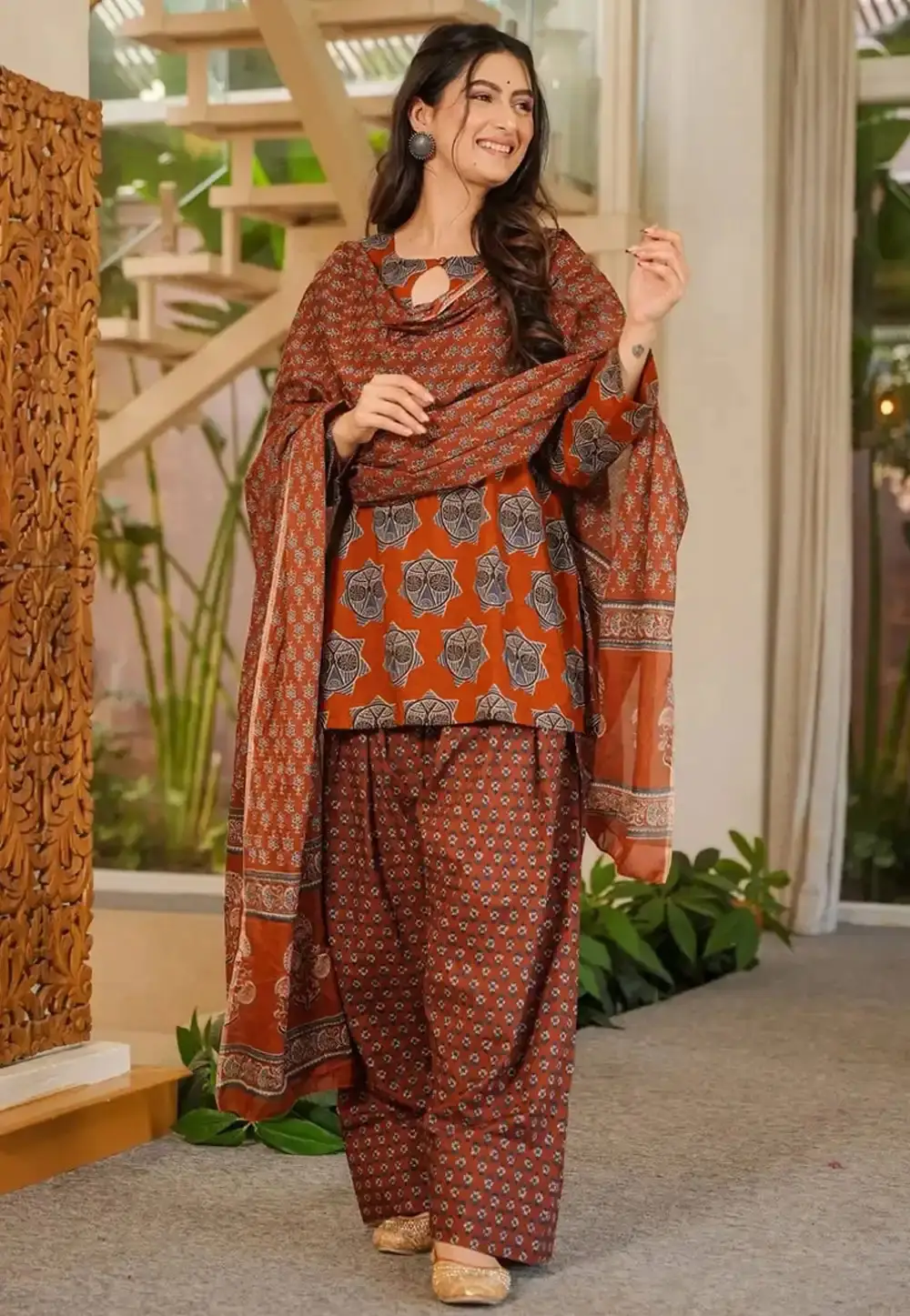 Maroon Cotton Silk Readymade Punjabi Suit 328505