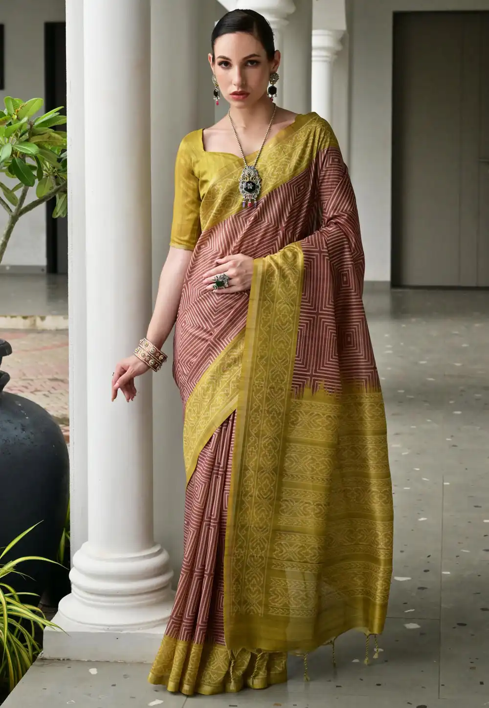 Maroon Tussar Silk Saree With Blouse 320647