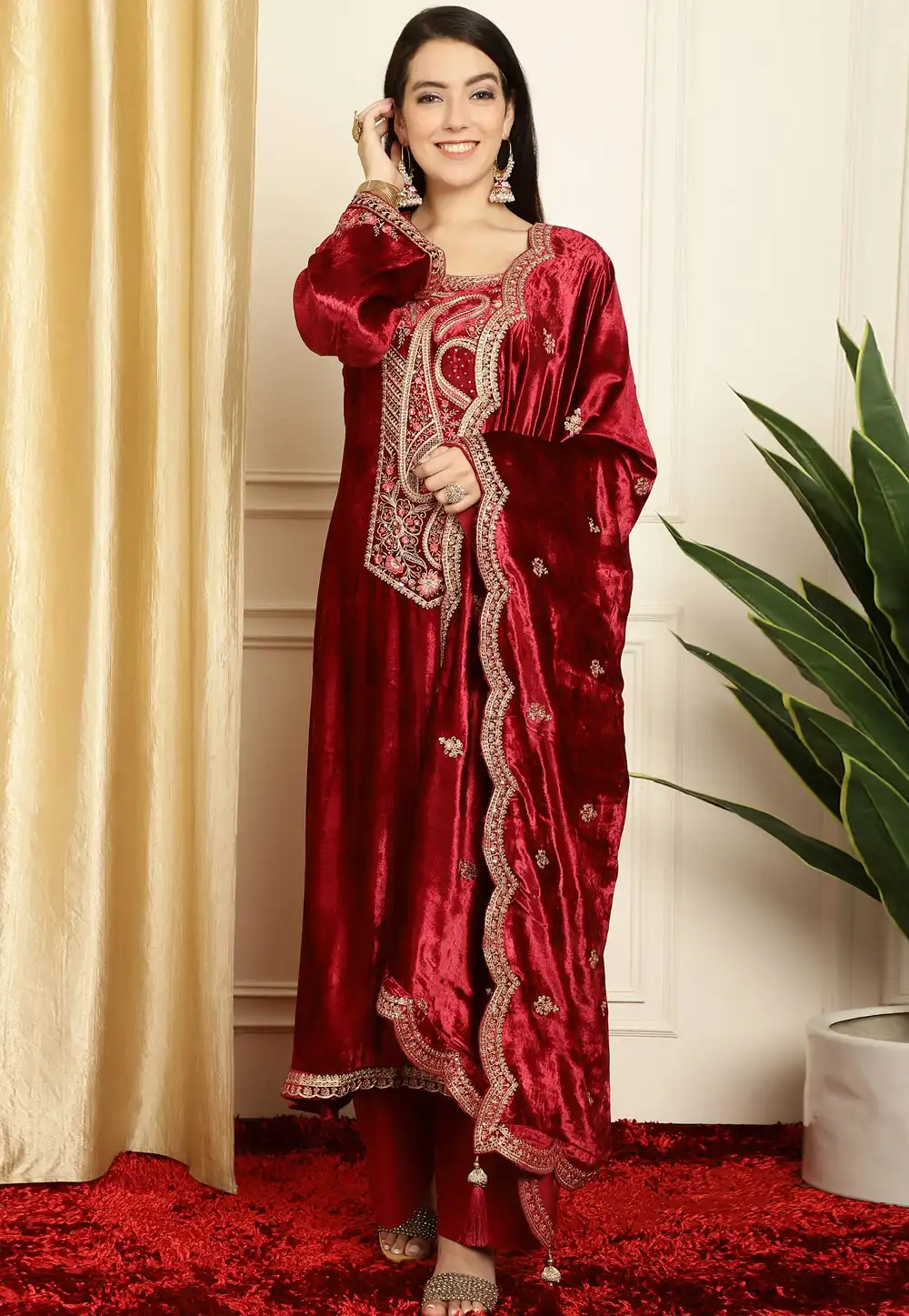Maroon Velvet Pakistani Suit 310967