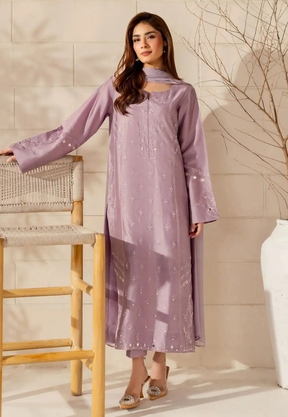 Mauve Crepe Readymade Straight Suit 334428