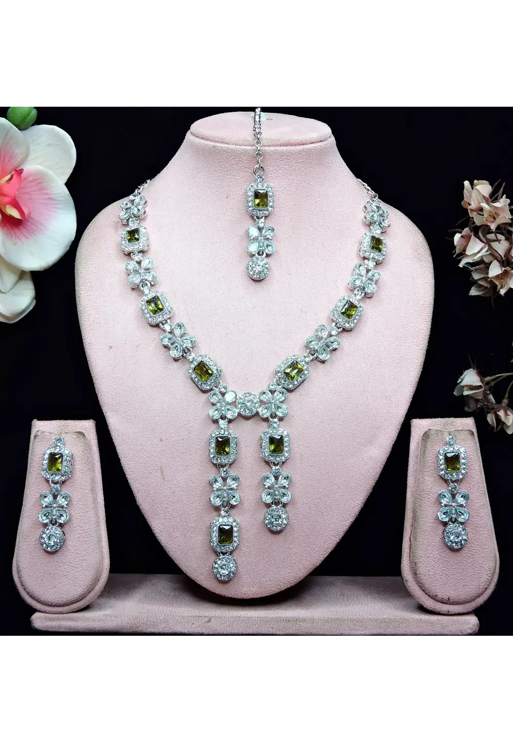 Mehndi Alloy Necklace Set With Earrings and Maang Tikka 336163