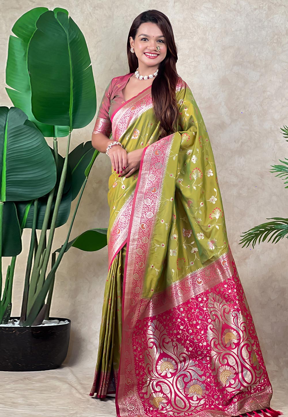 Mehndi Banarasi Silk Saree 320684