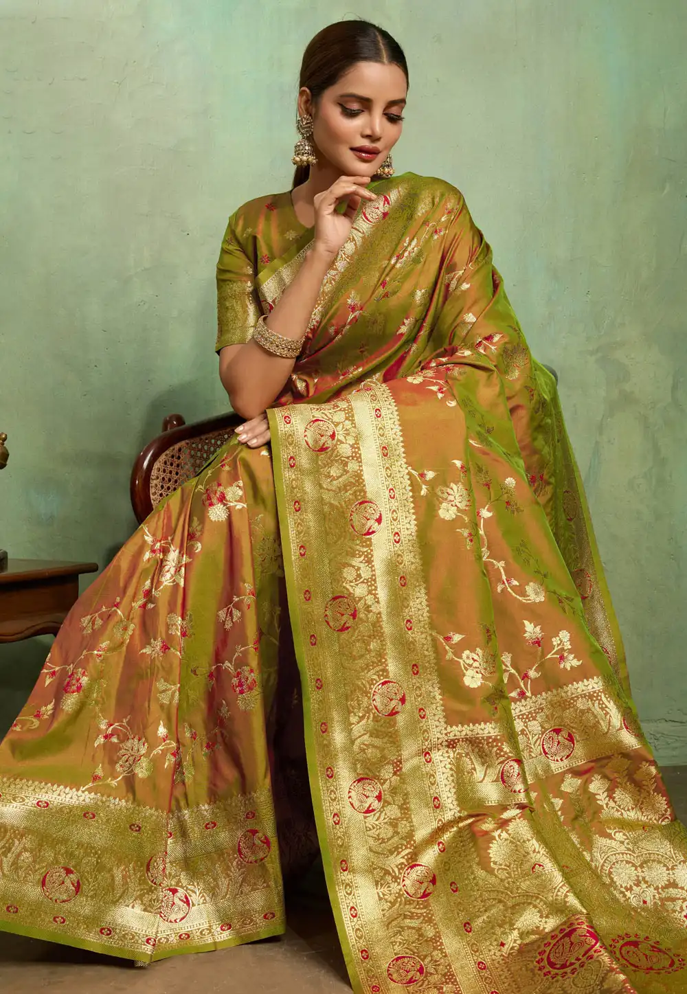 Mehndi Banarasi Silk Saree With Blouse 317360