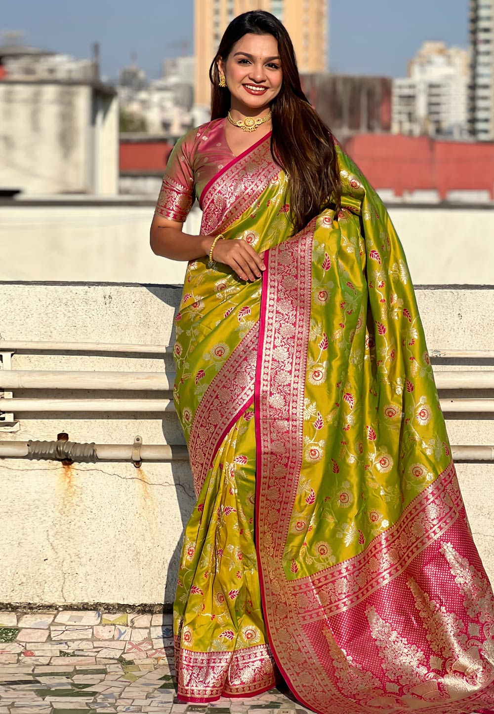 Mehndi Banarasi Silk Saree With Blouse 307967