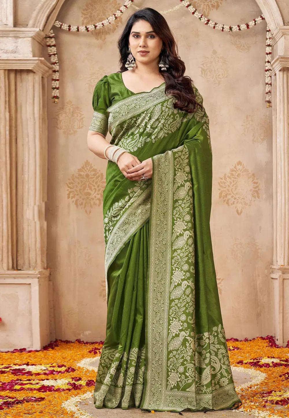 Mehndi Raw Silk Saree With Blouse 335987