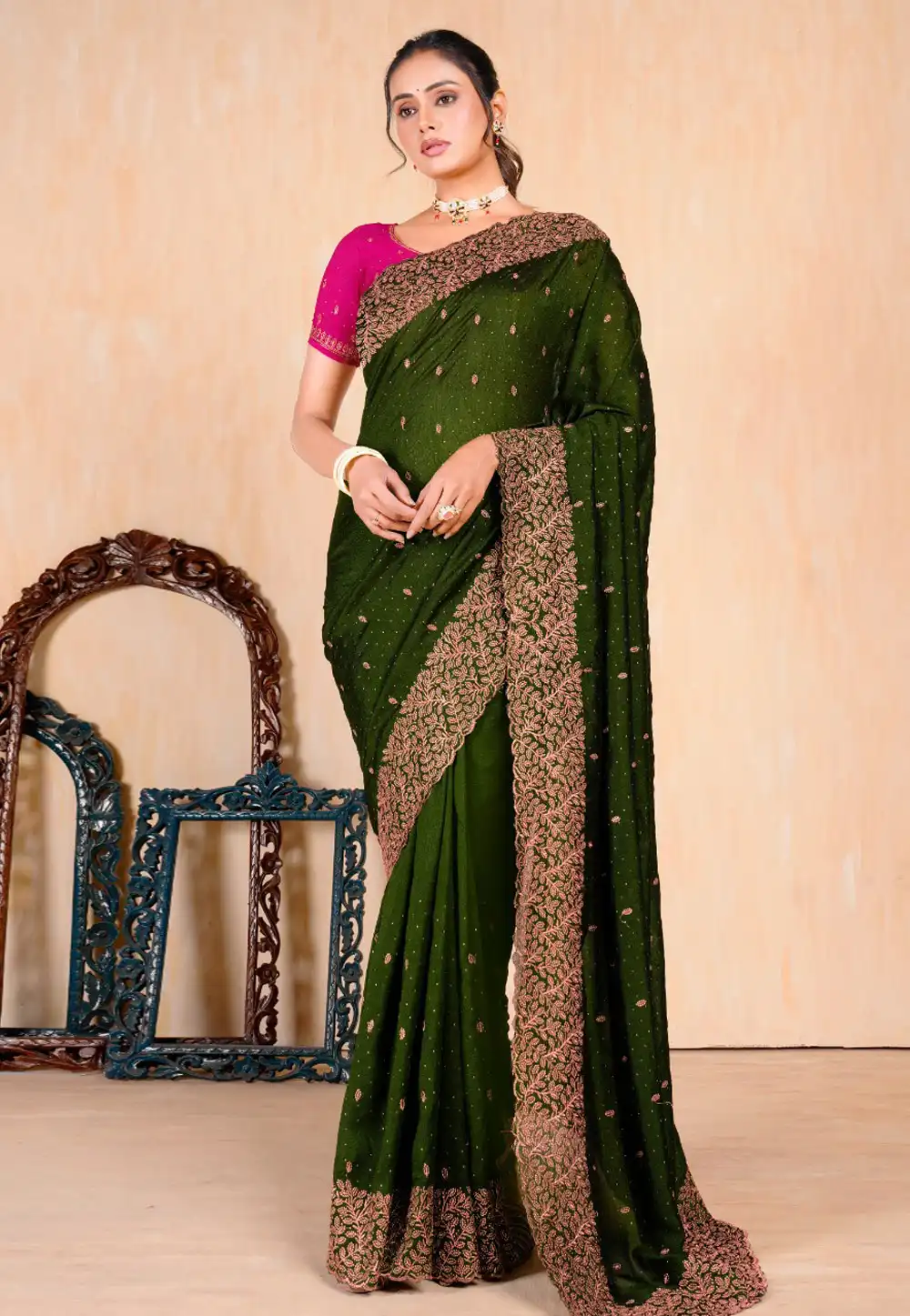 Mehndi Silk Saree With Blouse 285497