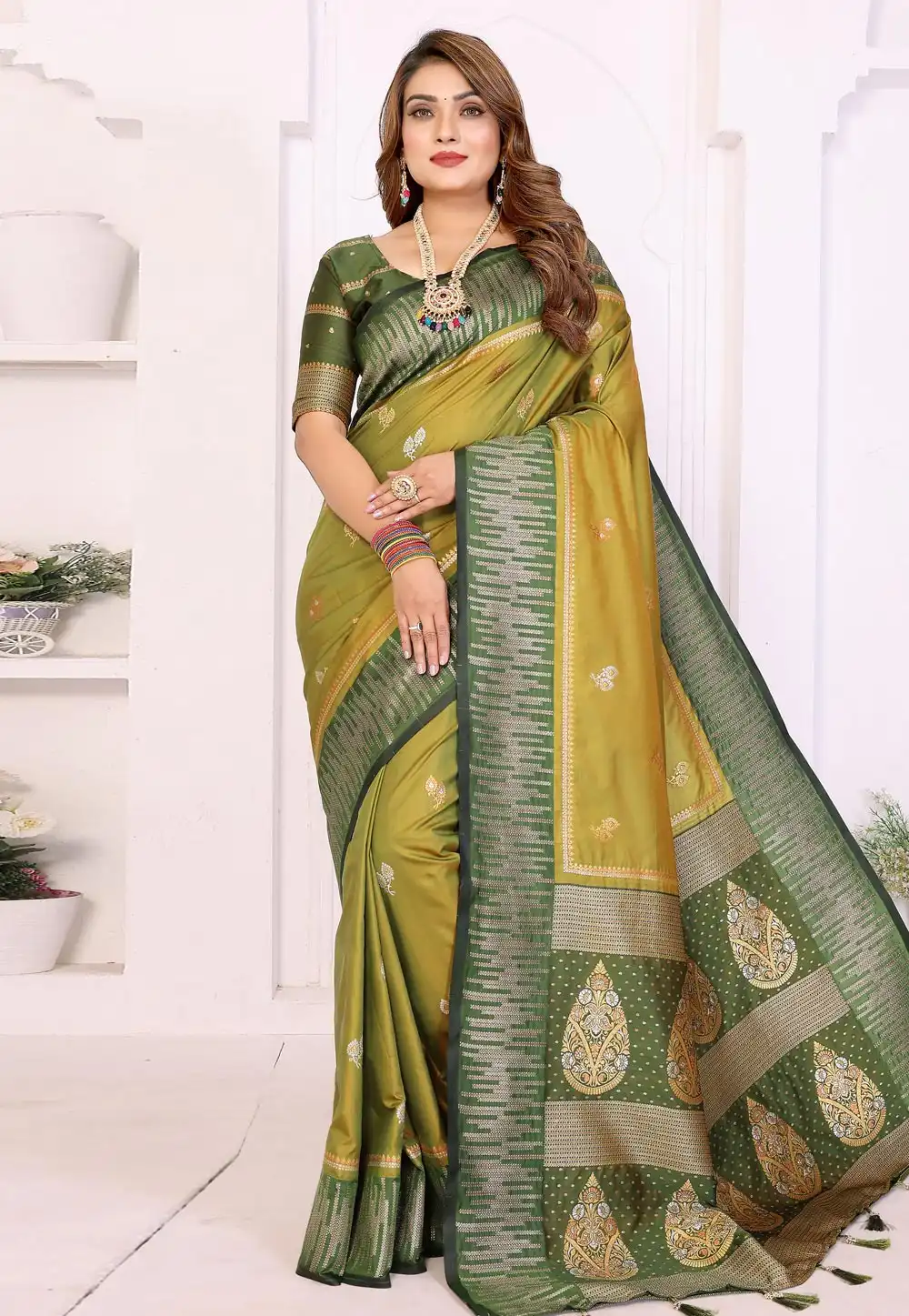 Mehndi Silk Saree With Blouse 321316