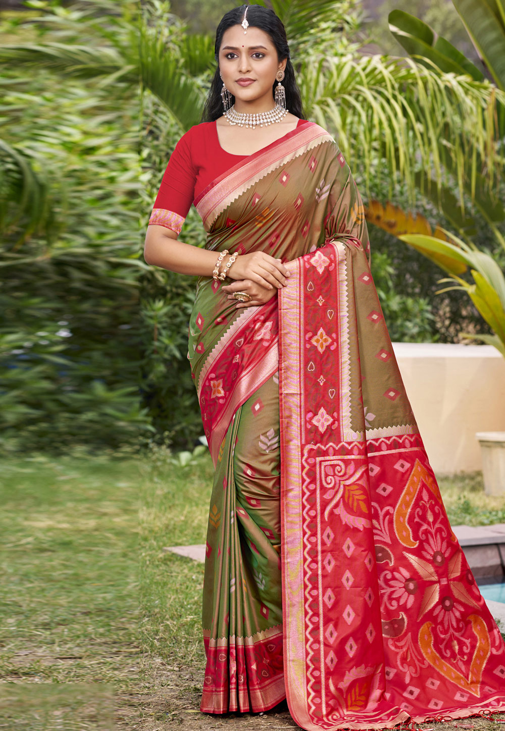 Mehndi Silk Saree With Blouse 324330