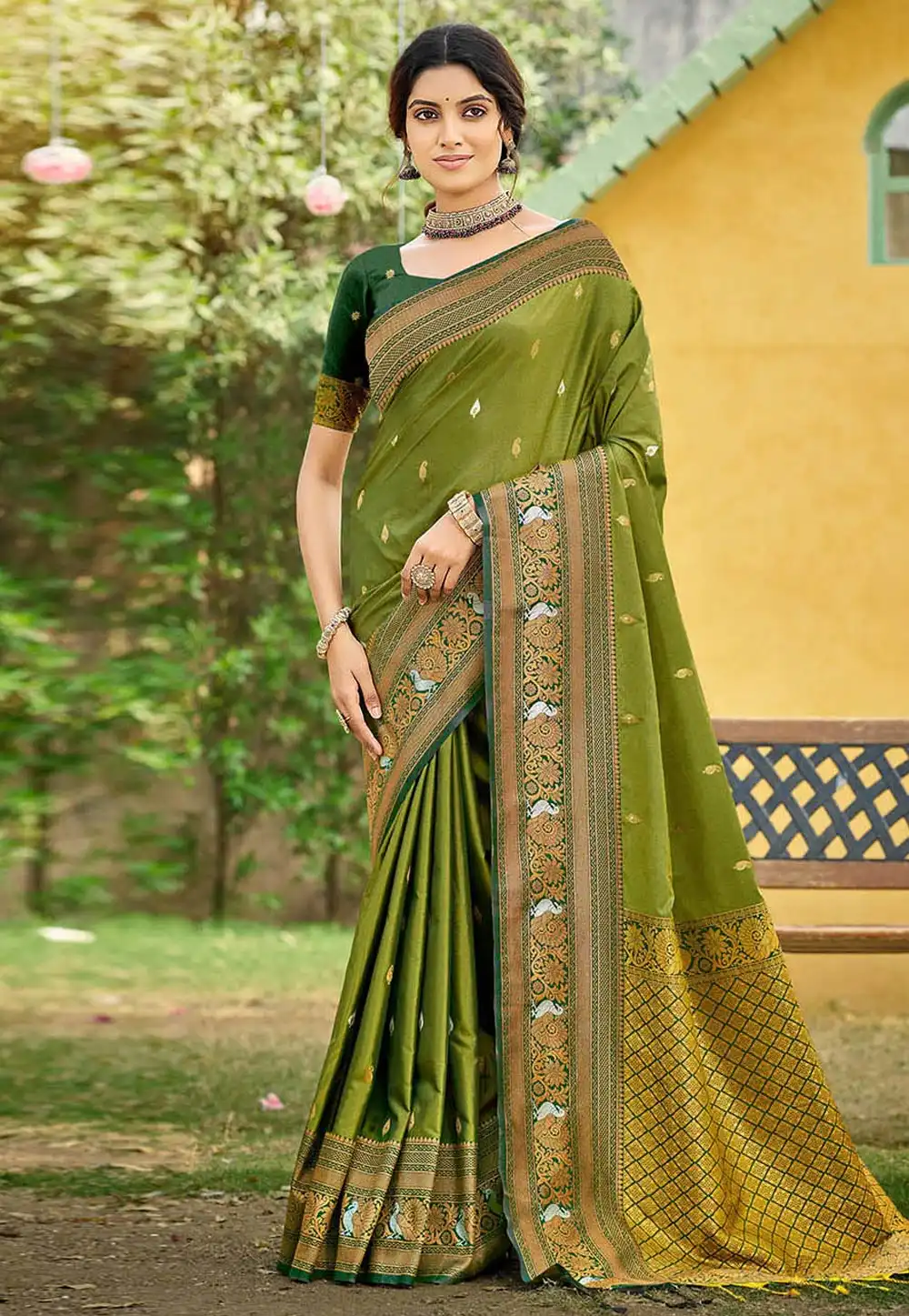 Mehndi Silk Saree With Blouse 326514
