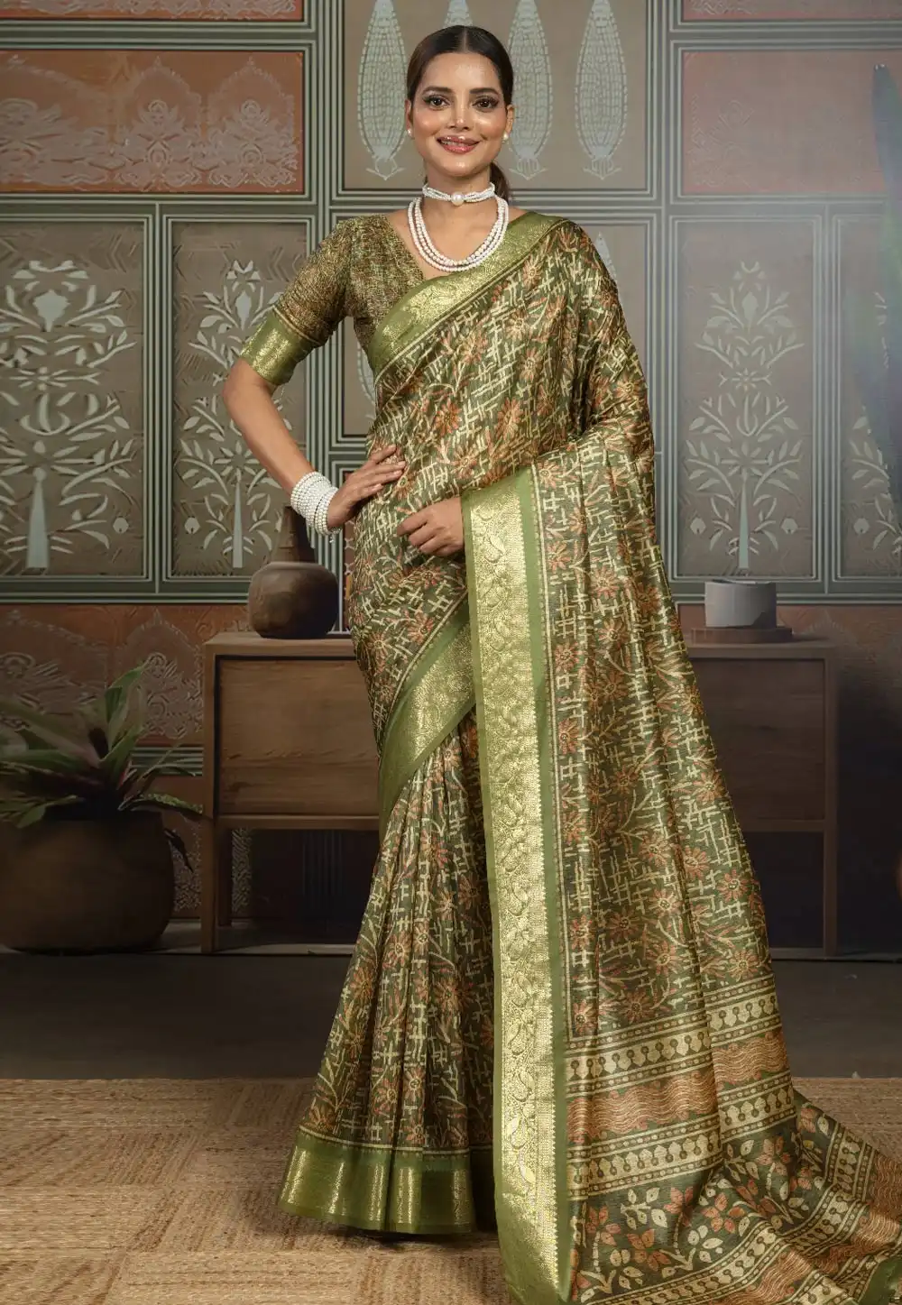 Mehndi Silk Saree With Blouse 330465