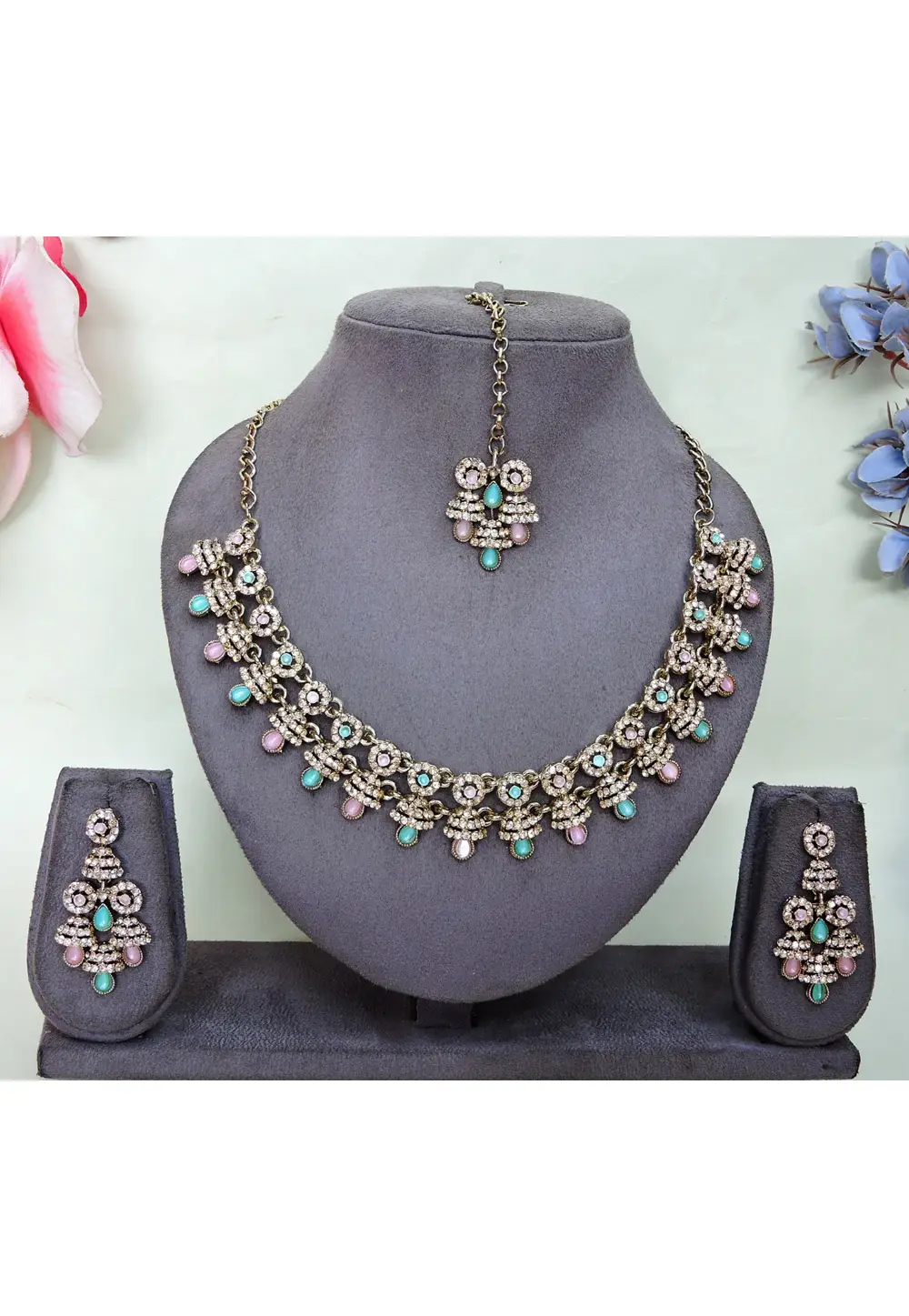 Multicolor Alloy Necklace Set With Earrings and Maang Tikka 337100
