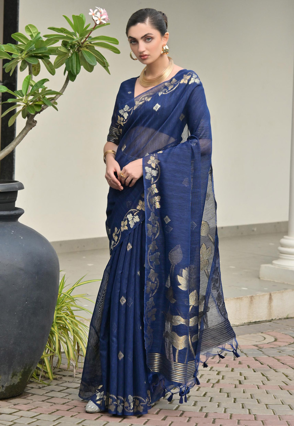 Navy Blue Jute Saree With Blouse 325224