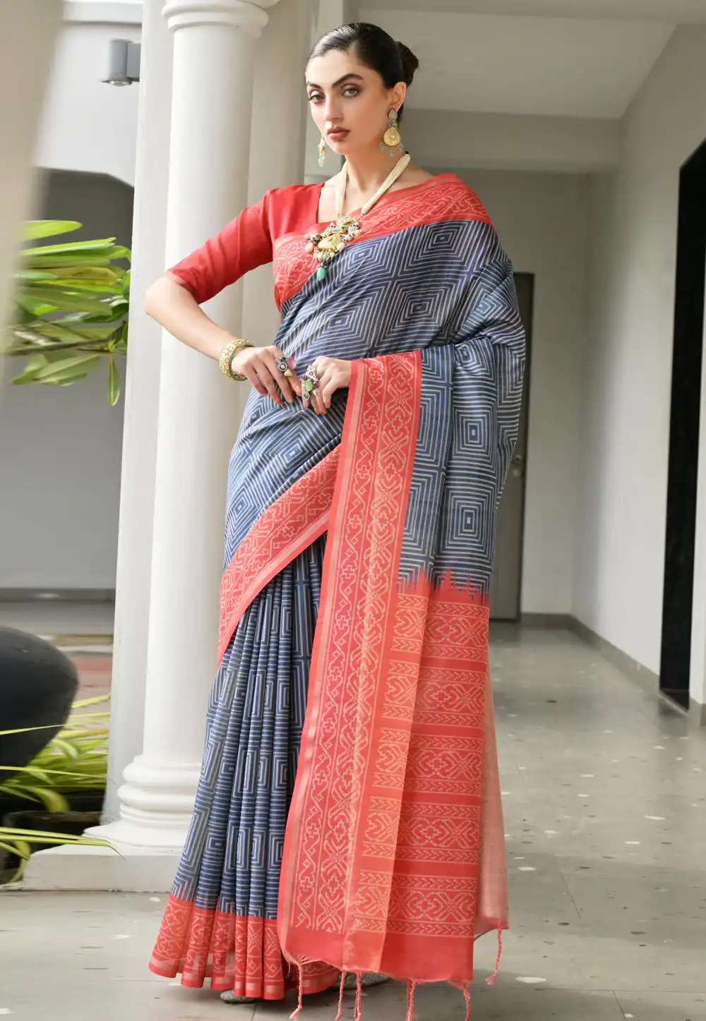 Navy Blue Tussar Silk Saree With Blouse 320645