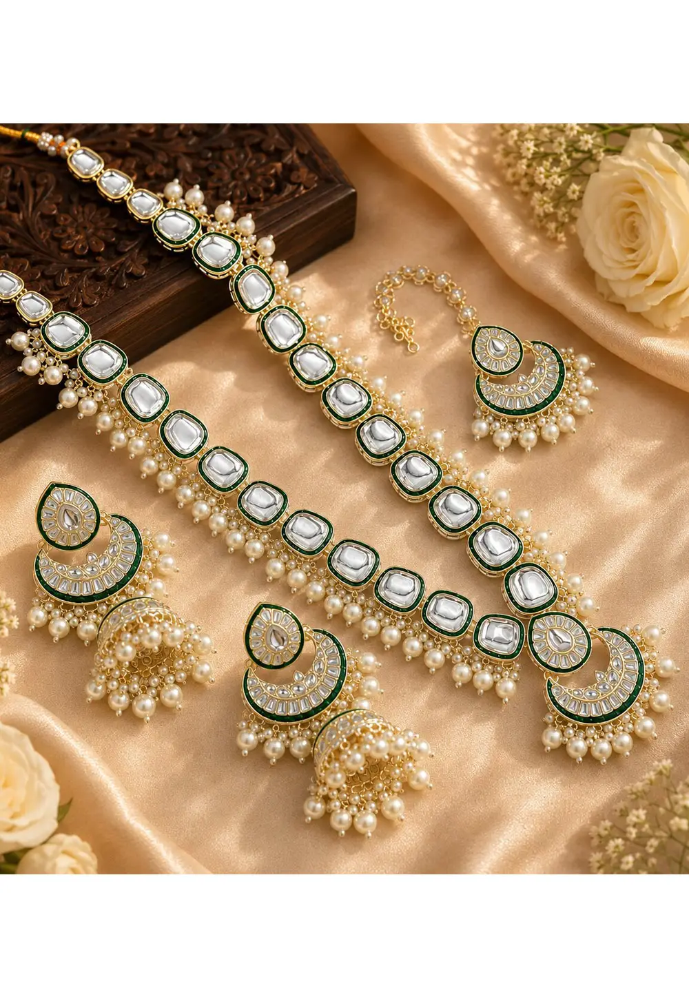 Off White Alloy Necklace Set With Earrings and Maang Tikka 333838