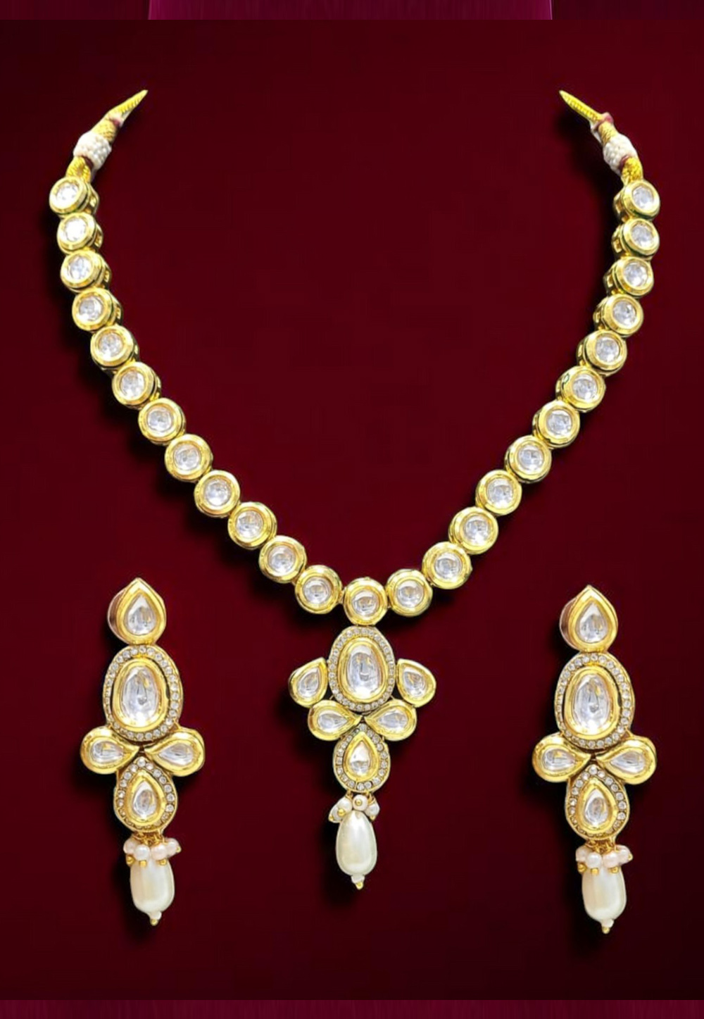 Off White Alloy Necklace With Earrings 314374