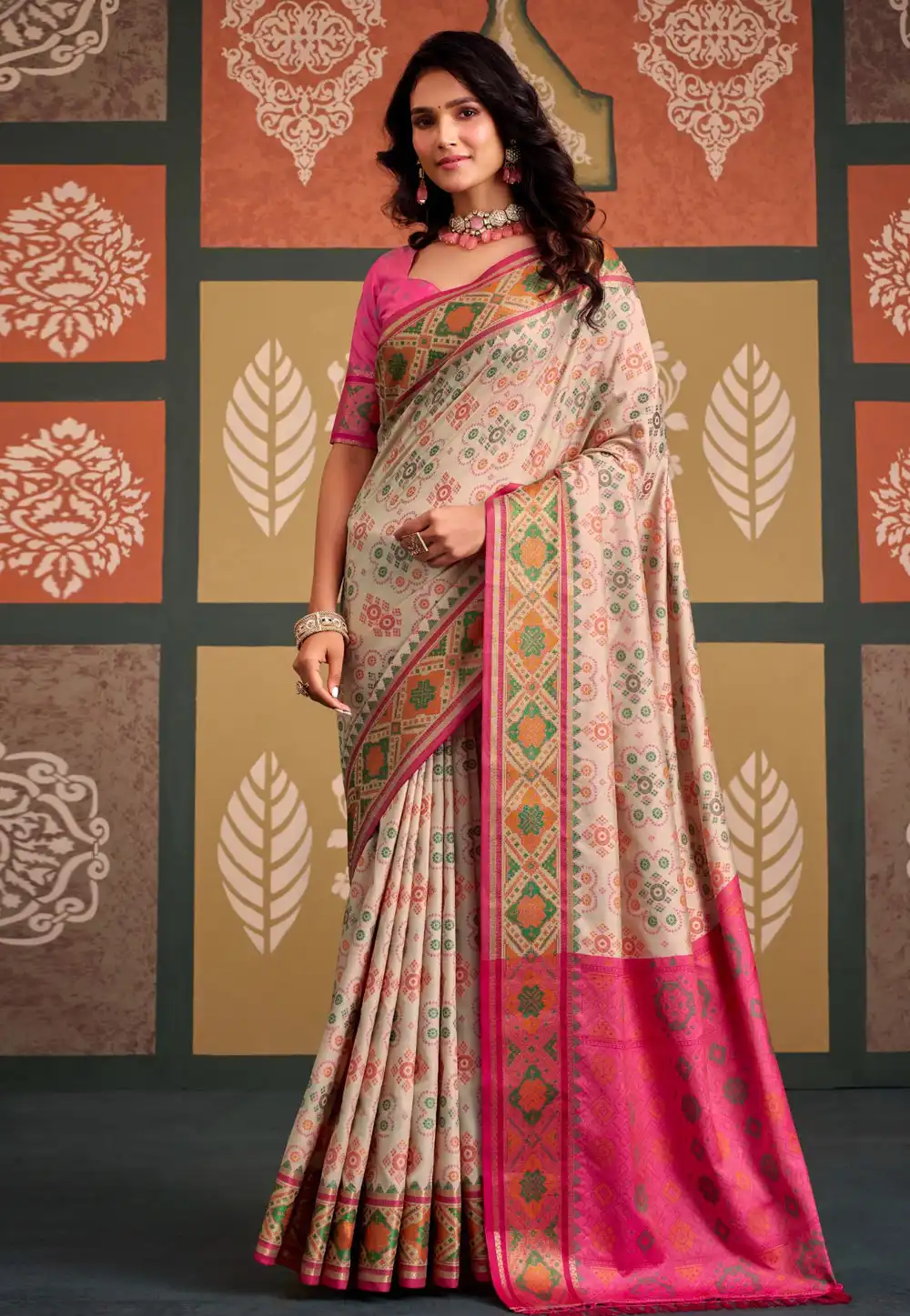 Off White Silk Saree With Blouse 328178