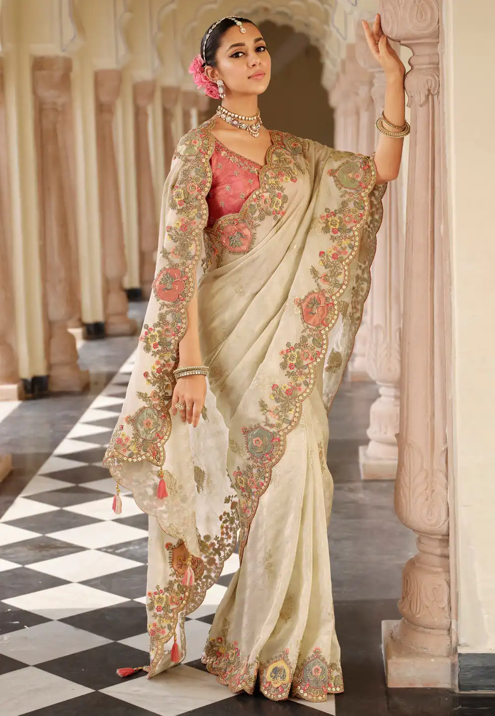 Off White Viscose Saree With Blouse 317621