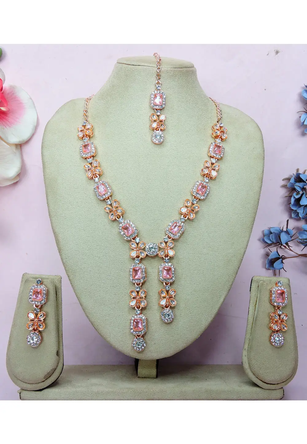 Peach Alloy Necklace Set With Earrings and Maang Tikka 336153